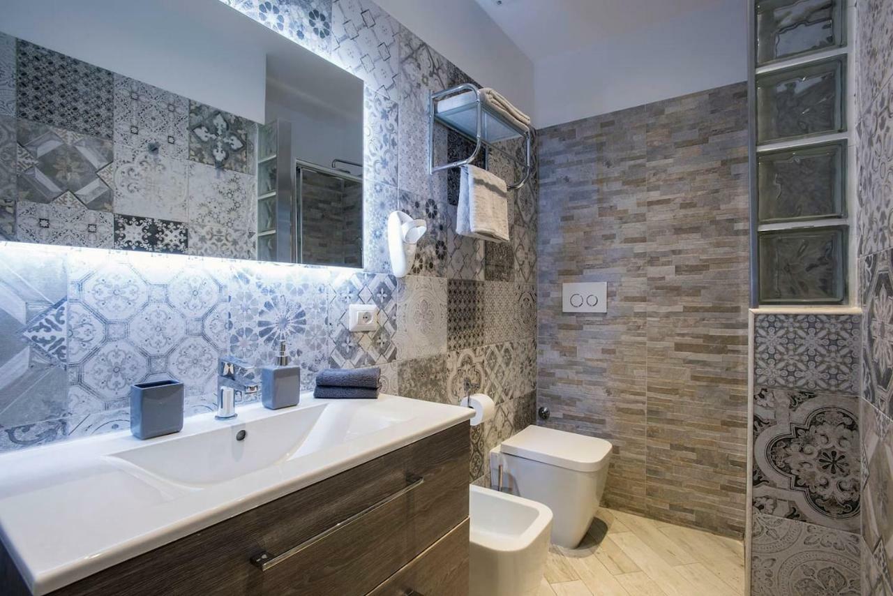 La Finestra Su Fontana Di Trevi - Charming View Apartment Roma Ngoại thất bức ảnh