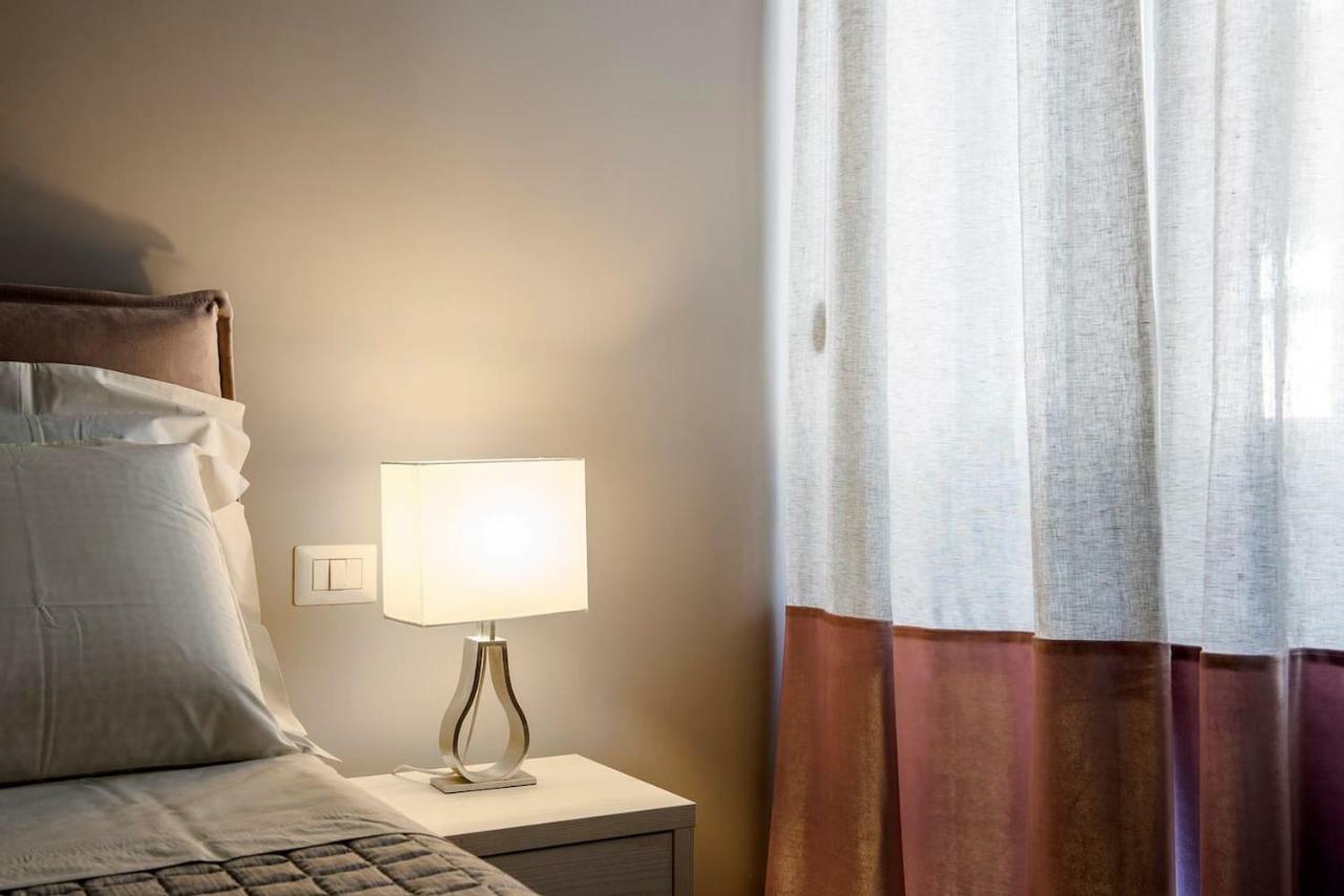La Finestra Su Fontana Di Trevi - Charming View Apartment Roma Ngoại thất bức ảnh